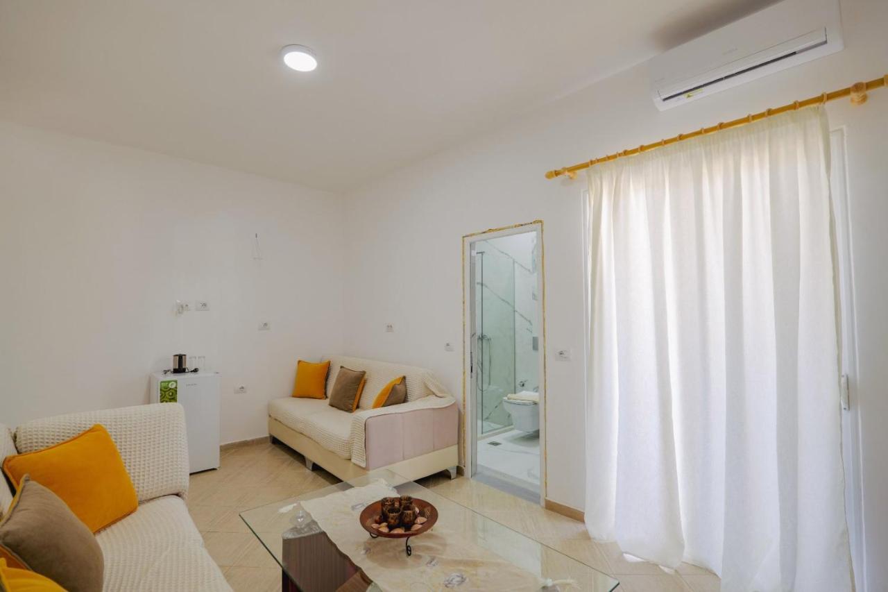 Relaxing Escape Rooms Ksamil Exterior photo